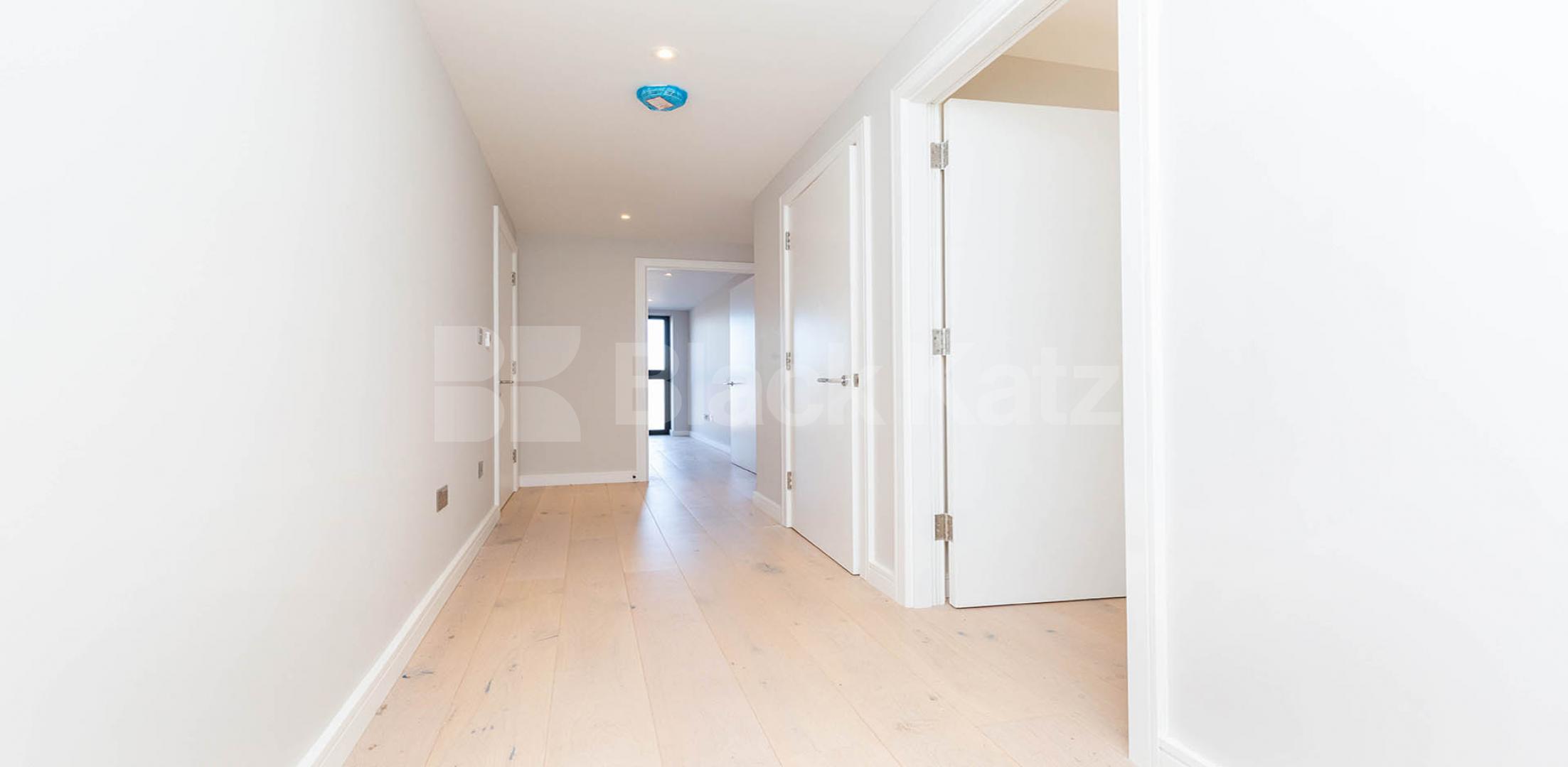 			2 Bedroom, 2 bath, 1 reception Apartment			 Tottenham Lane, Crouch End